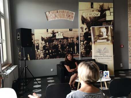 Anna Grabowska. Spotkanie z E. Stępień w Poczekalni Kultury w Darłowie